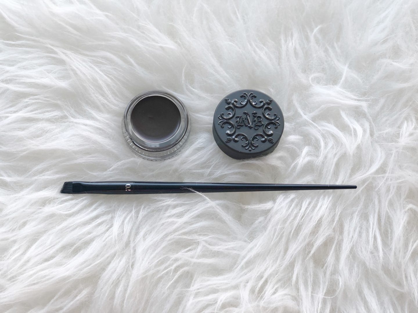 Kat Von D Super Brow Review | bethalylovebeauty.com