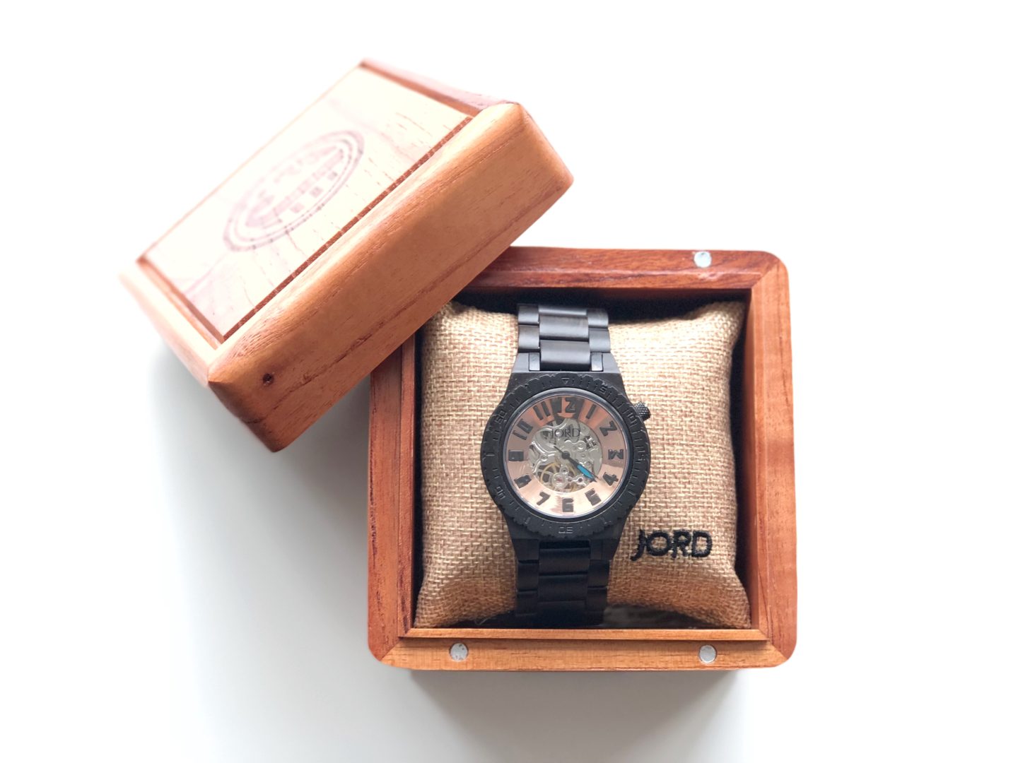 Men’s Wooden Watches: the Perfect Father’s Day Gift