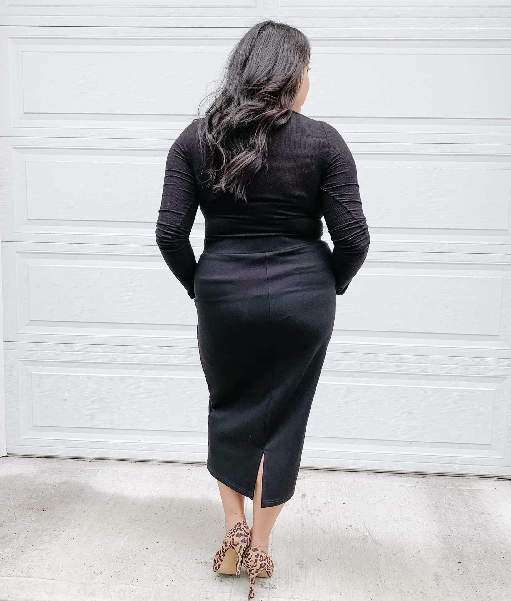 3 ways to wear a pencil skirt | Transitioning your wardrobe for fall | Fashion tips | Style tips | How to wear a black pencil skirt | How to wear a black pencil skirt for fall | How to wear a black pencil skirt casual | Black Pencil skirt fashion | Pencil Skirt | How to wear a Pencil Skirt