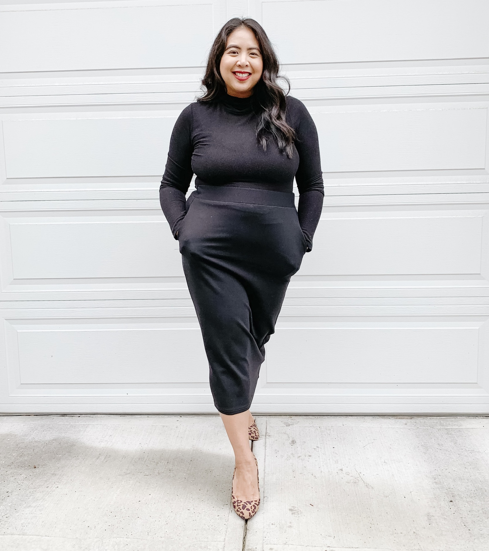 3 ways to wear a pencil skirt | Transitioning your wardrobe for fall | Fashion tips | Style tips | How to wear a black pencil skirt | How to wear a black pencil skirt for fall | How to wear a black pencil skirt casual | Black Pencil skirt fashion | Pencil Skirt | How to wear a Pencil Skirt